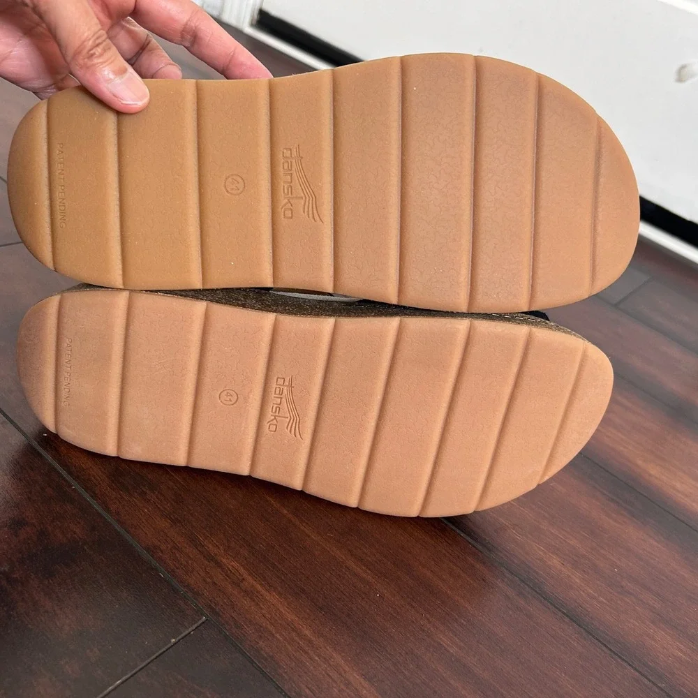 Dansko Bianca Chunky Platform Wedge Suede Sandals Women size 41 NWOB $150